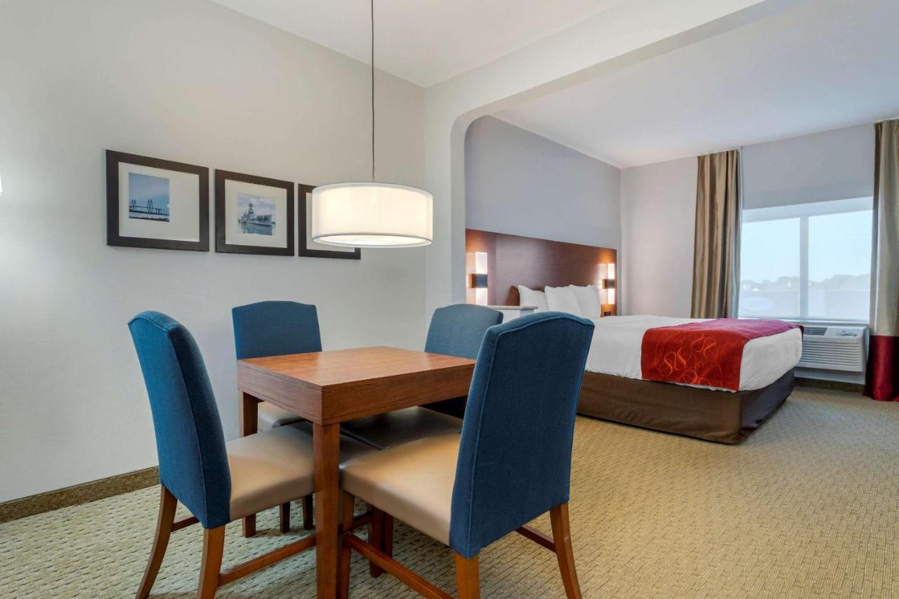 Comfort Suites Ла-Порт Екстер'єр фото