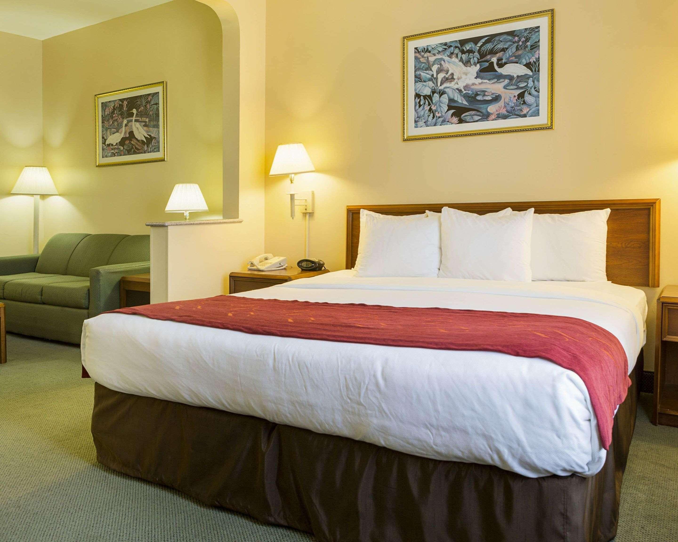 Comfort Suites Ла-Порт Екстер'єр фото