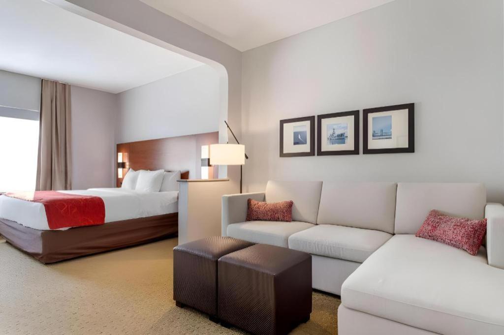 Comfort Suites Ла-Порт Екстер'єр фото