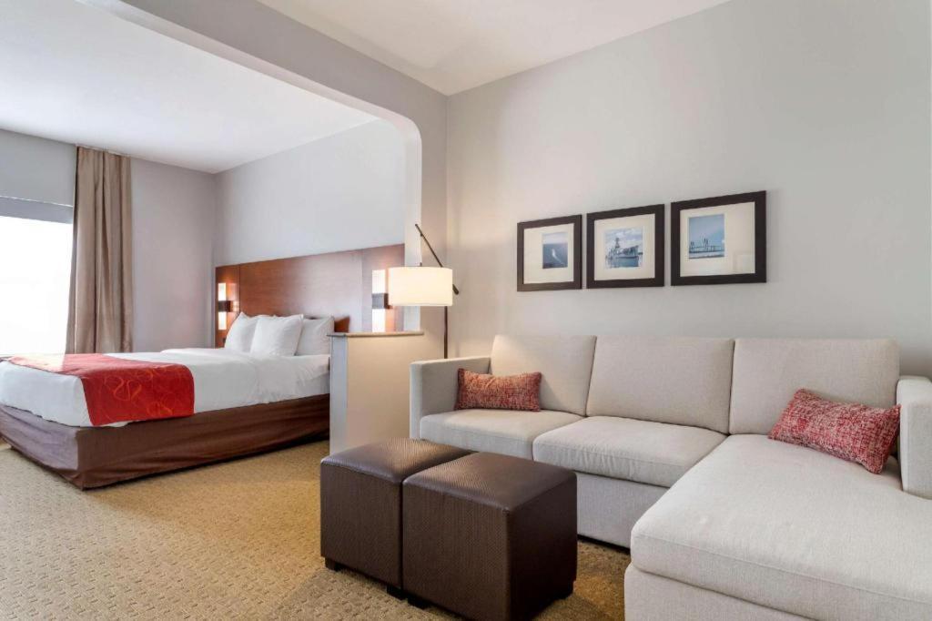Comfort Suites Ла-Порт Екстер'єр фото