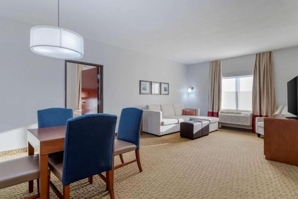Comfort Suites Ла-Порт Екстер'єр фото