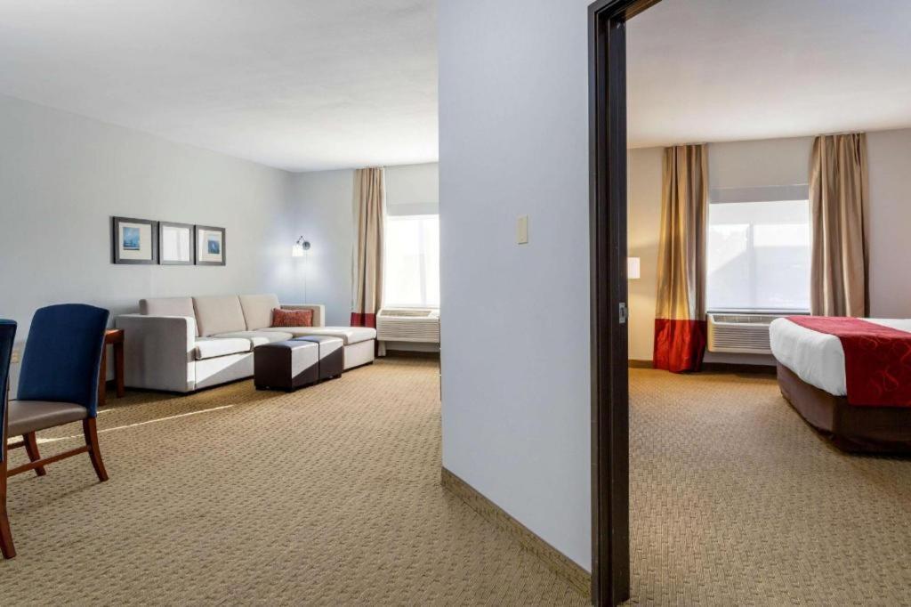 Comfort Suites Ла-Порт Екстер'єр фото